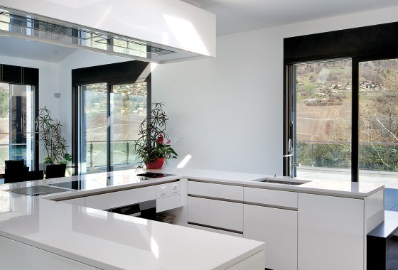 Zonwering op zonne-energie voor lichtkoepels  - 