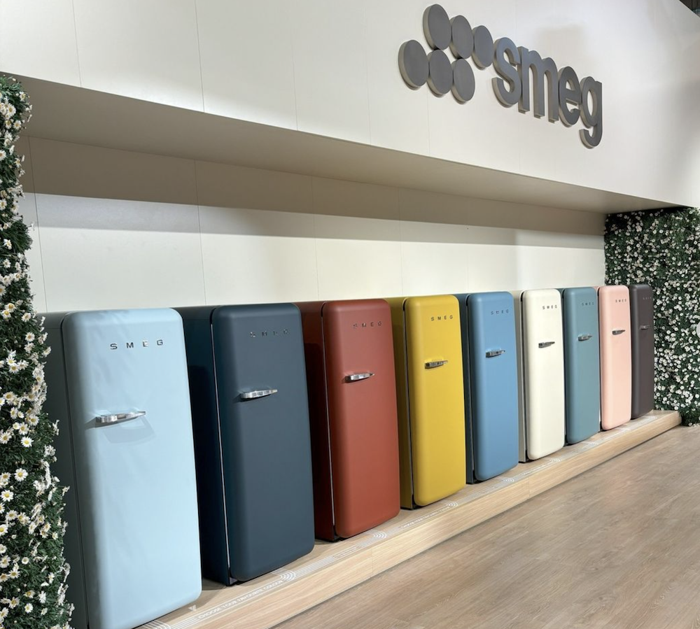 Nieuwe kleuren FAB retro-koelkasten | SMEG