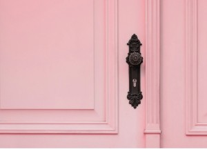 Zelf de voordeur schilderen? Lees deze aandachtspunten door - 