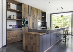 Stoere keuken met hout | RestyleXL - RestyleXL