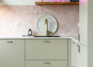 Zellige Pastel Rose Poisson Echelles | Designtegels.nl