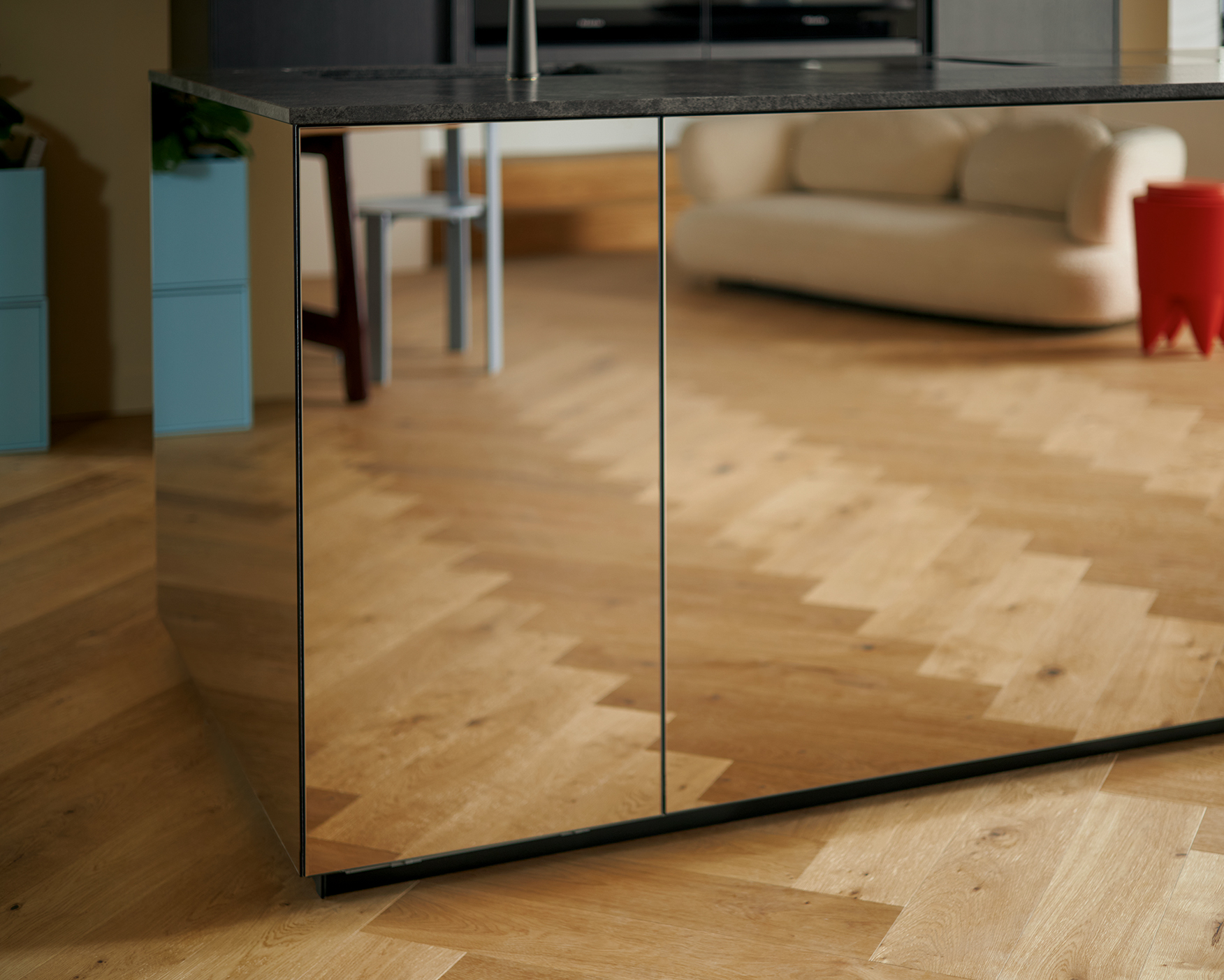 Bronzen spiegelfronten | next125