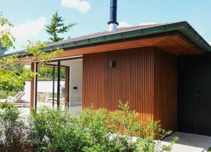 Buitenhout beschermen: zo geniet je langer van je tuin - 