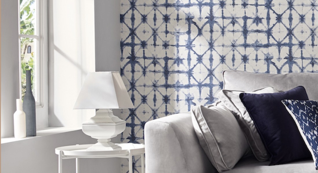 Japanse verftechniek op behang