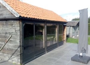 Waarom kiezen voor een zeil op maat bij het afdekken van je terras? - 