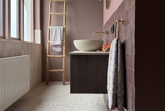 Kleurrijke designtegels voor een trendy badkamer - Designtegels.nl