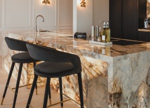 Hotel chique keuken met kookeiland - Tieleman Keukens