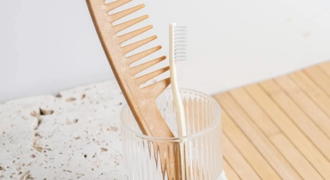 Hout in de badkamer: Zo houd je het mooi en duurzaam