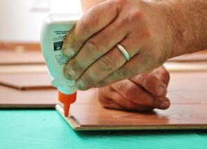 Vloeren leggen? Begin bij de basis: wat je moet weten over dekvloeren - 