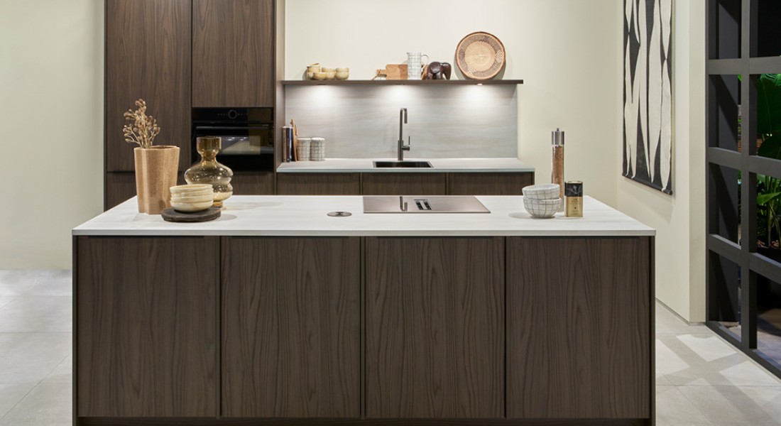 Een keuken die past bij je tuin? Dan kies je voor deze sfeer