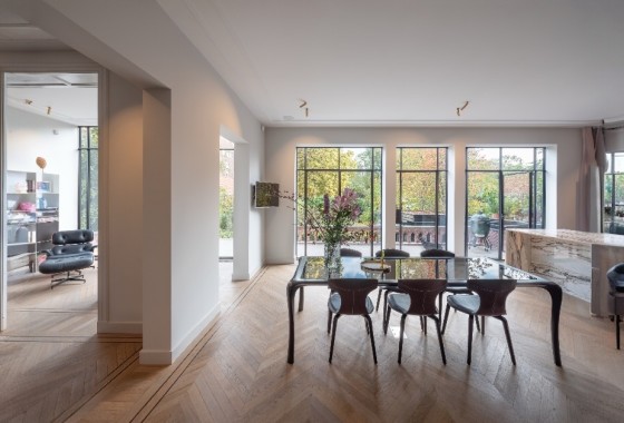 De perfecte combinatie van houten vloeren en onzichtbare vloerverwarming - UniWarm