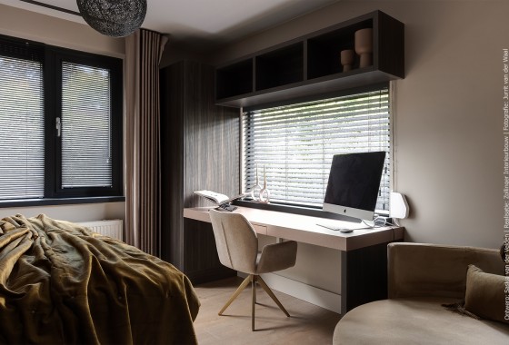 Mooi maatwerk: warm hout en een vleugje rosé-goud - DecoLegno