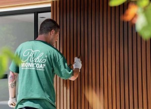 Alles wat je moet weten over het onderhoud van houten tuinmeubelen - 