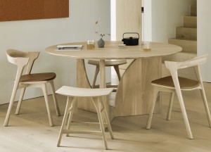 Natuurlijk wonen: de elegantie van Ethnicraft ontmoet het speelse van Kave Home - 