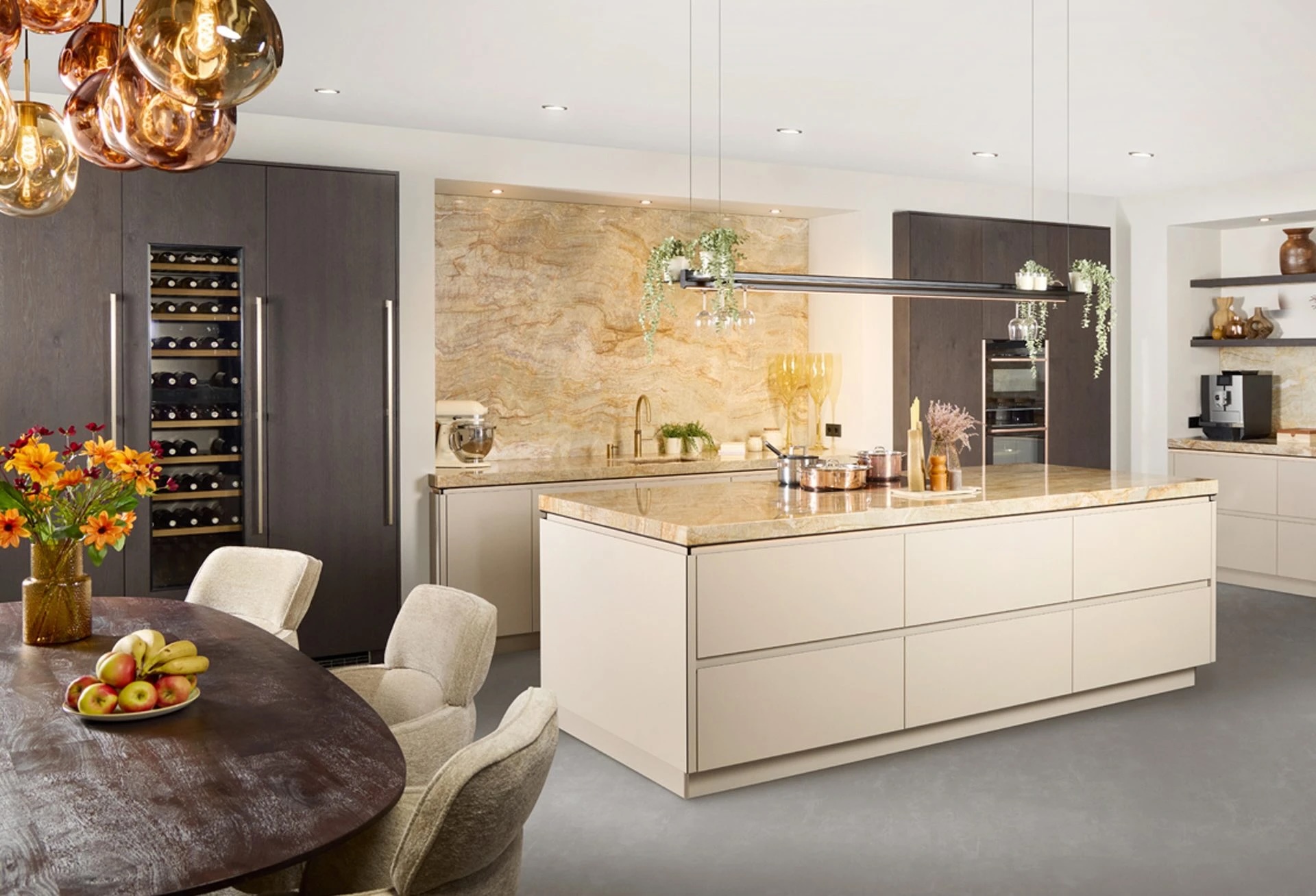 Royale eilandkeuken met kwartsiet | Marquardt Küchen