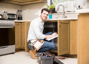 Spoed of geen spoed? Zoveel kost een loodgieter - 