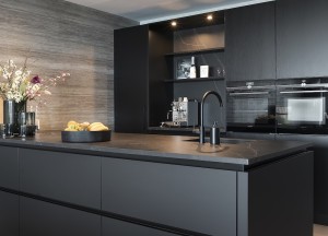 Maatwerk keuken in het zwart | Kitchenstudio