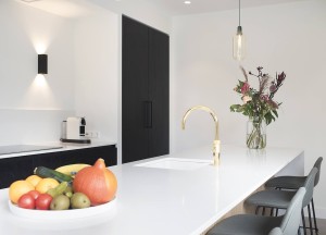 Luxe maatwerk keuken in zwart wit | Kitchenstudio