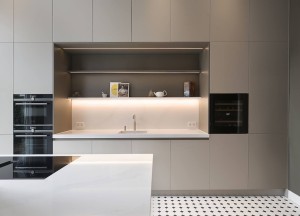 Tijdloze leefkeuken met kookeiland | Kitchenstudio