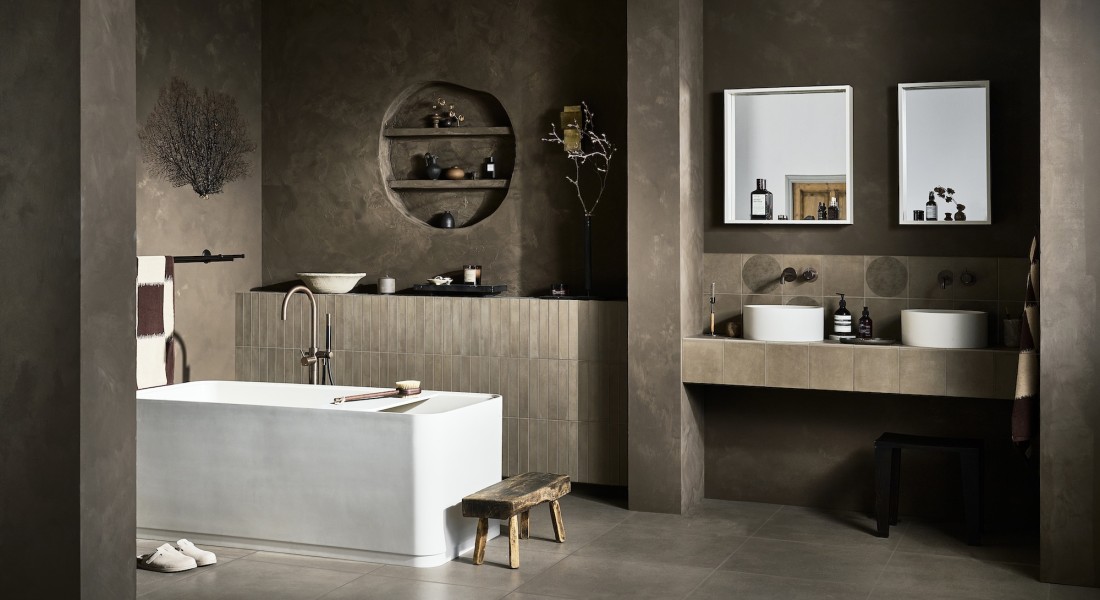 Najaar 2025 in de badkamer: tegelinspiratie van vtwonen, Motto by Mosa en Douglas & Jones