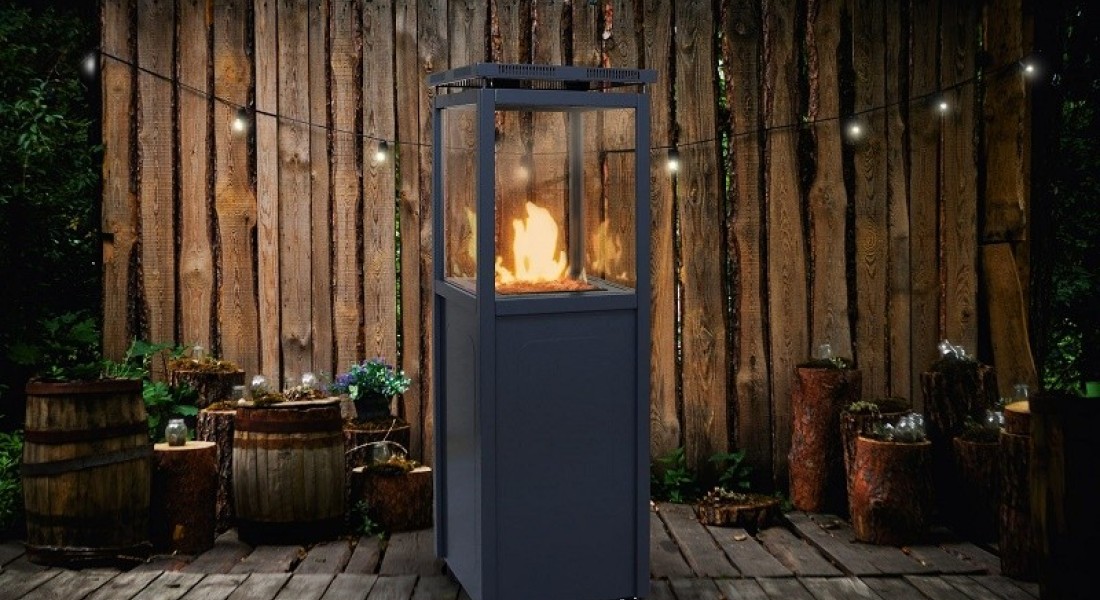 Een vuurschaal of een buitenhaard: wat past beter in jouw tuin?