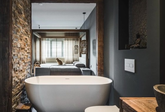 Wellnessgevoel in huis met een houten badkamermeubel - RestyleXL