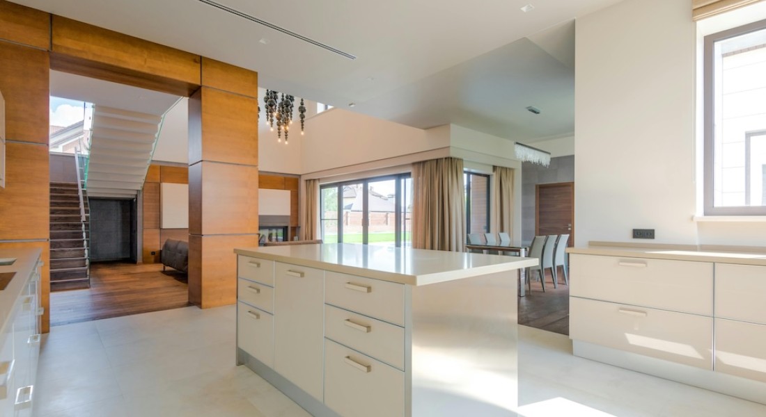 Slim meubelbeslag kiezen voor een stil en strak interieur