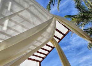 Onder de parasol ontstaat een nieuw buitenleven - 