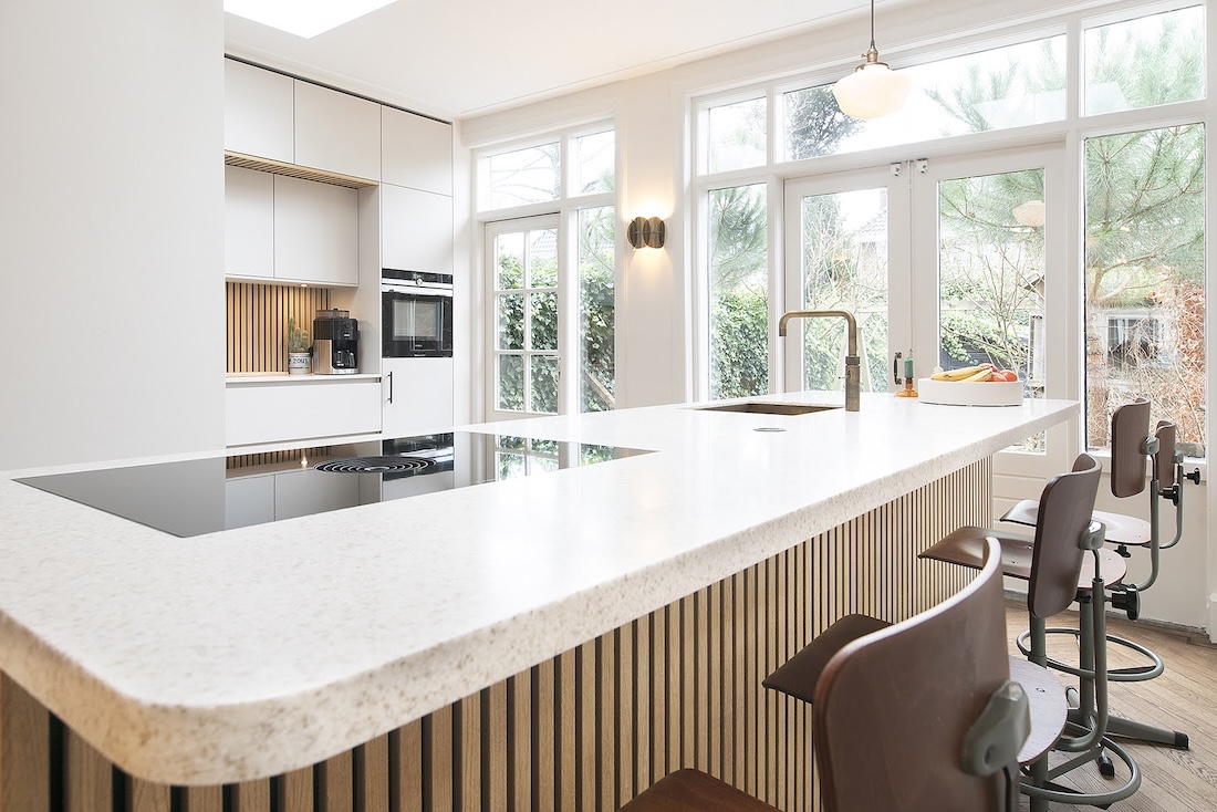 Maatwerkkeuken met houten accenten | Kitchenstudio