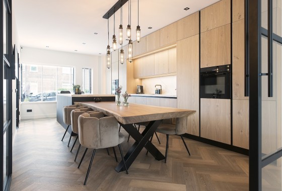 Design keuken met zwart kookeiland | Kitchenstudio - Kitchenstudio