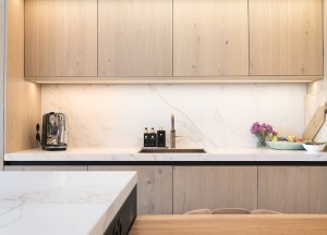 Design keuken met zwart kookeiland | Kitchenstudio