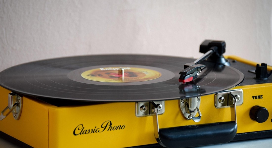 De magie van vinyl: waarom platenspelers onmisbaar zijn