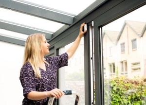 Sociaal alarmsysteem voor thuis - Etagon