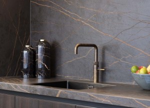 Zwarte keuken met eiland | Kitchenstudio