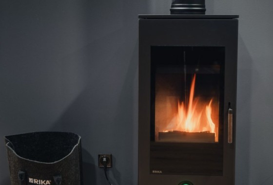 Rondom vuur met de RIKA TRIO houtkachel - RIKA