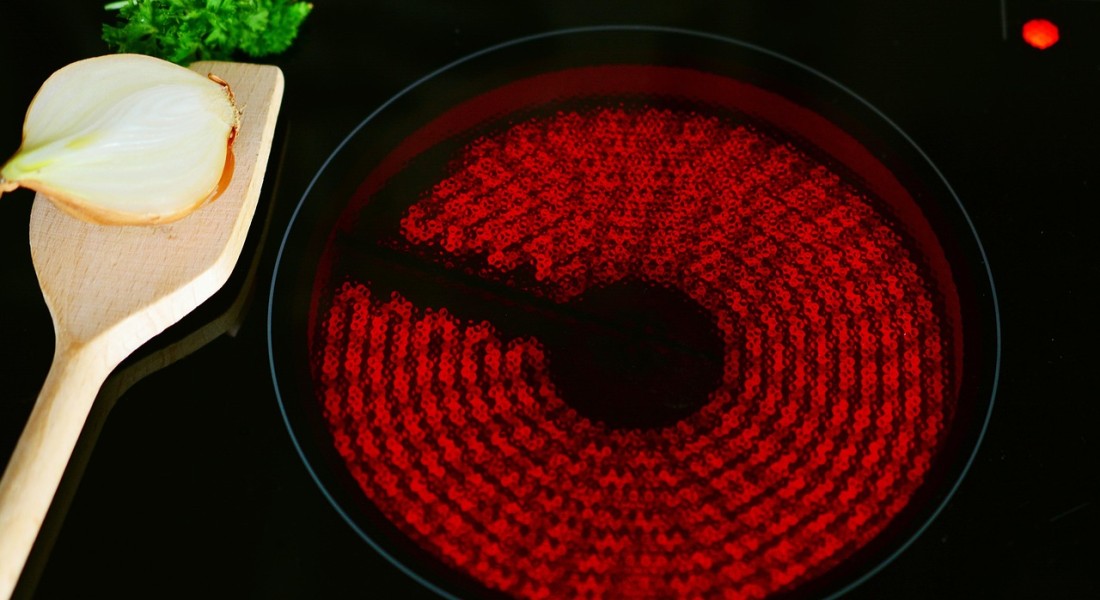 Inductie kookplaat met afzuiging: stijlvol, stil en slim koken