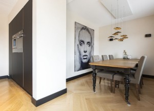 Warm en stijlvol: zo combineer je vloerverwarming met een houten vloer - 