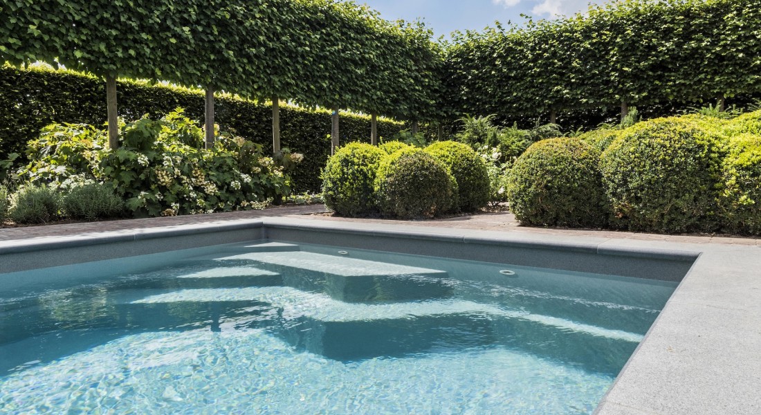 Stap-voor-stap: zo verloopt het proces van een zwembad bouwen