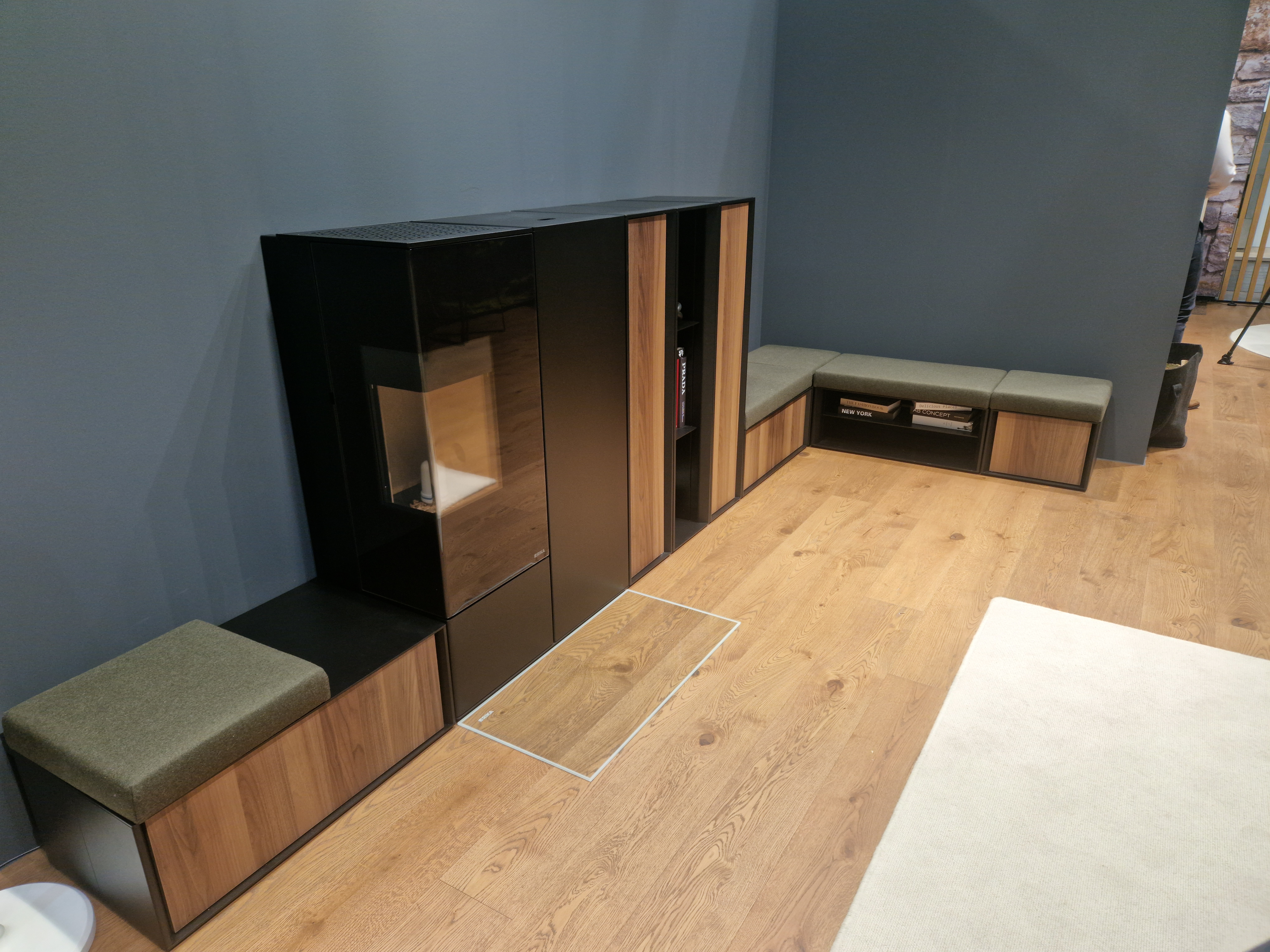 Kachel-en-meubel-in-1 | RIKA Connect EDGE hoekmodel