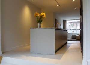 Naadloze microcementvloer in appartement Amsterdam - 