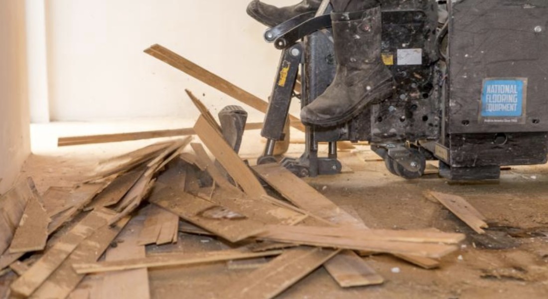 Vloer verwijderen en egaliseren: zo pak je het professioneel aan