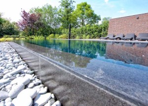 Automatisch zwembadonderhoud: slim en tijdbesparend - 