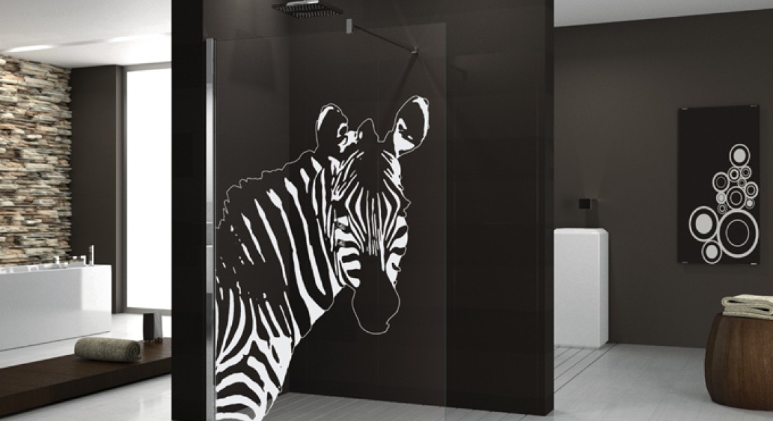 Hotelgevoel in je Badkamer: De Rol van de Perfecte Douchewand