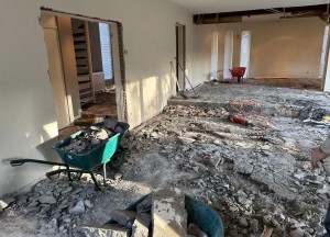 Hoe verwijder je een oude vloer?