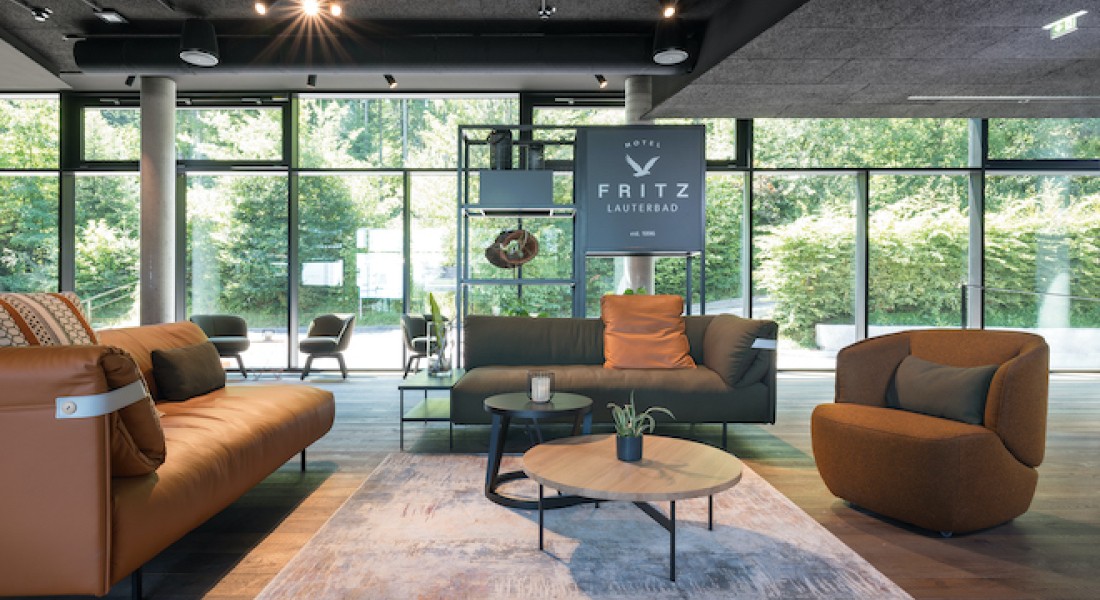 Inspirerende hotellobby in Zwitserland