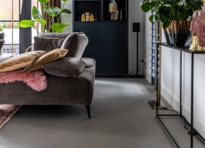 Waarom een microcement vloer zo fijn werkt in huis