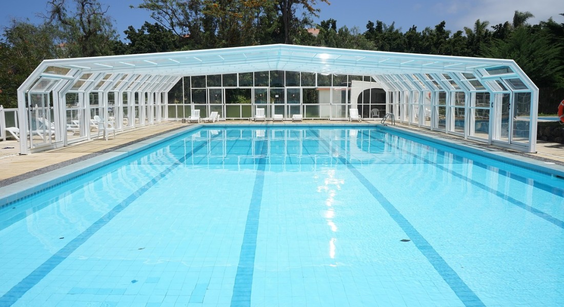 Duurzaam zwembad: slim omgaan met zonnestroom en dynamische energie