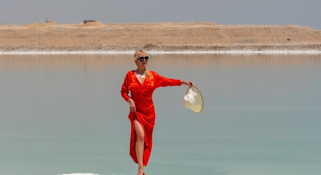 Overloopzwembad als waterlijn die je tuin vormgeeft