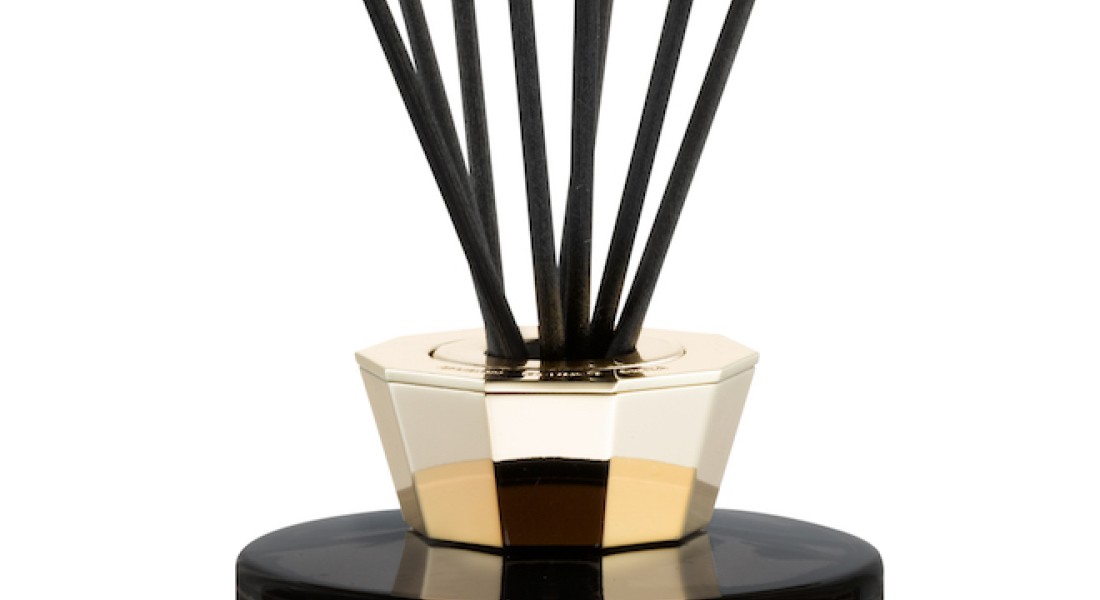 Huisparfum die ook gelijk de lucht reinigt