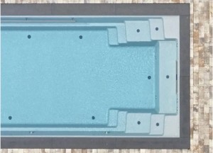 Vantage: zelfreinigend zwembad | Compass Pools - Compass Pools.